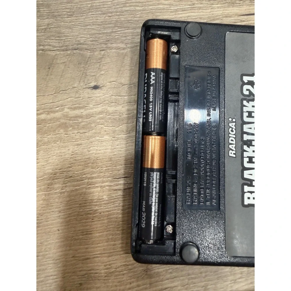 Radica Blackjack 21 Handheld Electronic Game Model 955 2-Player Let‎ It Ride